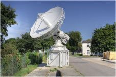 Наземные системы для спутниковой связи